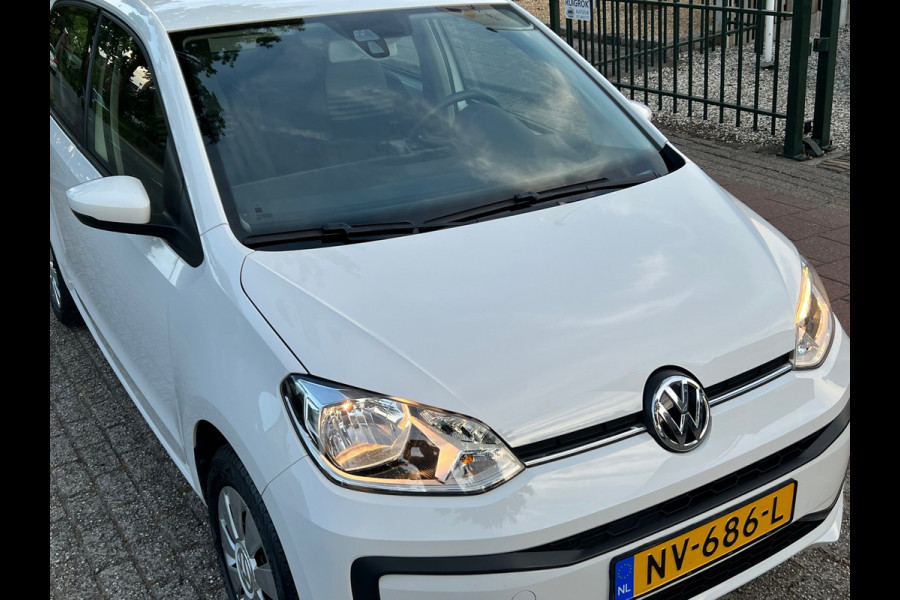 Volkswagen up! 1.0 BMT move up! NL-AUTO-NAP. Volkswagen up! 1.0 BMT move up! NL-AUTO-NAP.