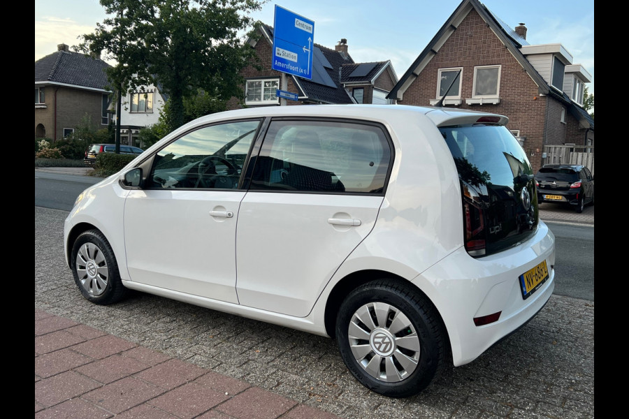 Volkswagen up! 1.0 BMT move up! NL-AUTO-NAP. Volkswagen up! 1.0 BMT move up! NL-AUTO-NAP.