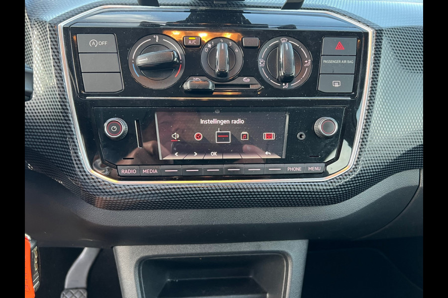 Volkswagen up! 1.0 BMT move up! NL-AUTO-NAP. Volkswagen up! 1.0 BMT move up! NL-AUTO-NAP.