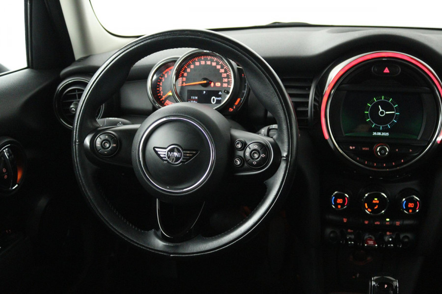 MINI Mini 1.5 One Pepper (NAVIGATIE, PARKEERSENSOREN, CRUISE CONTROL, AUTOMAAT, SFEERVERLICHTING, DEALER ONDERHOUDEN)