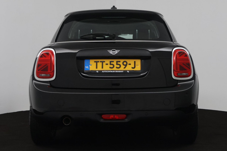 MINI Mini 1.5 One Pepper (NAVIGATIE, PARKEERSENSOREN, CRUISE CONTROL, AUTOMAAT, SFEERVERLICHTING, DEALER ONDERHOUDEN)