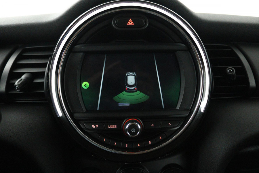 MINI Mini 1.5 One Pepper (NAVIGATIE, PARKEERSENSOREN, CRUISE CONTROL, AUTOMAAT, SFEERVERLICHTING, DEALER ONDERHOUDEN)