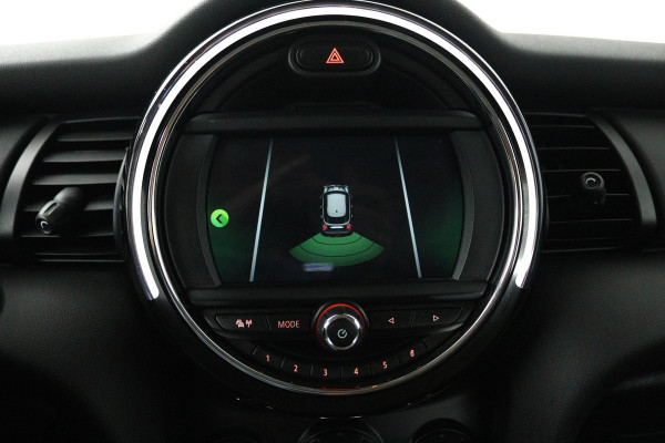 MINI Mini 1.5 One Pepper (NAVIGATIE, PARKEERSENSOREN, CRUISE CONTROL, AUTOMAAT, SFEERVERLICHTING, DEALER ONDERHOUDEN)