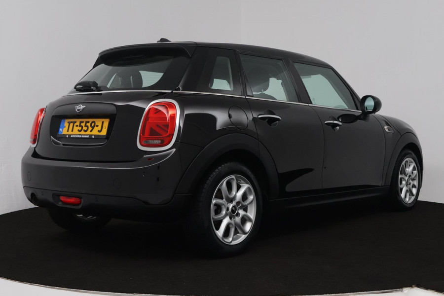 MINI Mini 1.5 One Pepper (NAVIGATIE, PARKEERSENSOREN, CRUISE CONTROL, AUTOMAAT, SFEERVERLICHTING, DEALER ONDERHOUDEN)