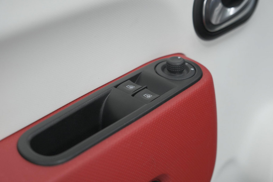Renault Twingo 1.0 SCe Collection | Parkeersensoren | Airco | Bluetooth Radio