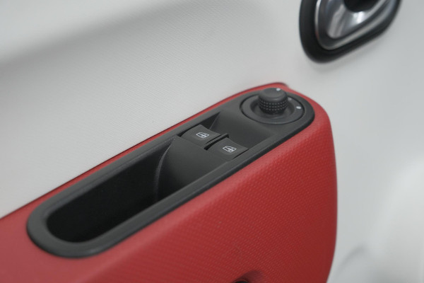 Renault Twingo 1.0 SCe Collection | Parkeersensoren | Airco | Bluetooth Radio