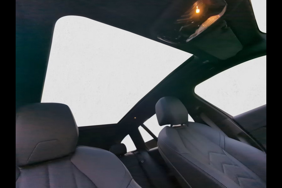 BMW 5 Serie Touring 520dA M-SPORT ** LED, NAVi+, HuD, PANORAMA, 20-inch LMV, DRIV. ASS+ ** 1e EIG - Ex BMW AG - UNFALLFREI ** ** INFORMEER OOK NAAR ONZE AANTREKKELIJKE FINANCIAL-LEASE TARIEVEN ** BMW 5 Serie Touring 520dA M-SPORT ** LED, NAVi+, HuD, PANORAMA, 20-inch LMV, DRIV. ASS+ ** 1e EIG - Ex BMW AG - UNFALLFREI ** ** INFORMEER OOK NAAR ONZE AANTREKKELIJKE FINANCIAL-LEASE TARIEVEN **