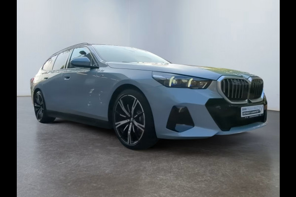 BMW 5 Serie Touring 520dA M-SPORT ** LED, NAVi+, HuD, PANORAMA, 20-inch LMV, DRIV. ASS+ ** 1e EIG - Ex BMW AG - UNFALLFREI ** ** INFORMEER OOK NAAR ONZE AANTREKKELIJKE FINANCIAL-LEASE TARIEVEN ** BMW 5 Serie Touring 520dA M-SPORT ** LED, NAVi+, HuD, PANORAMA, 20-inch LMV, DRIV. ASS+ ** 1e EIG - Ex BMW AG - UNFALLFREI ** ** INFORMEER OOK NAAR ONZE AANTREKKELIJKE FINANCIAL-LEASE TARIEVEN **