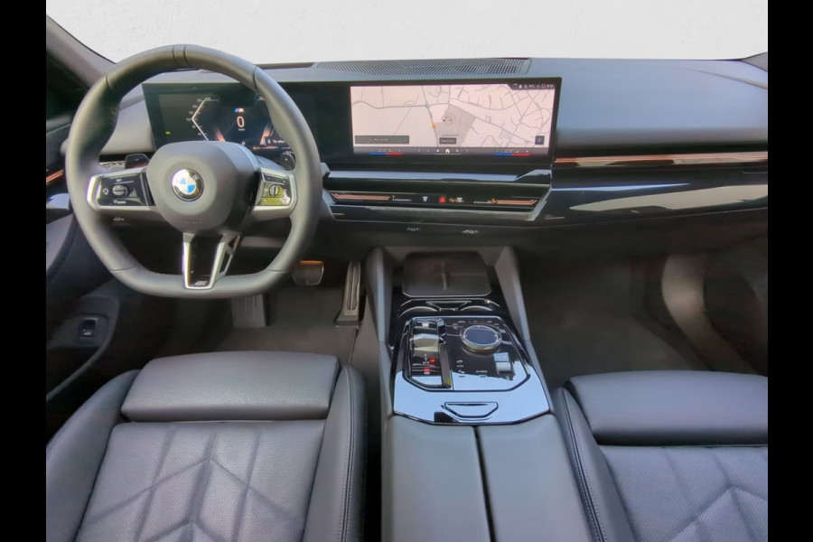 BMW 5 Serie Touring 520dA M-SPORT ** LED, NAVi+, HuD, PANORAMA, 20-inch LMV, DRIV. ASS+ ** 1e EIG - Ex BMW AG - UNFALLFREI ** ** INFORMEER OOK NAAR ONZE AANTREKKELIJKE FINANCIAL-LEASE TARIEVEN ** BMW 5 Serie Touring 520dA M-SPORT ** LED, NAVi+, HuD, PANORAMA, 20-inch LMV, DRIV. ASS+ ** 1e EIG - Ex BMW AG - UNFALLFREI ** ** INFORMEER OOK NAAR ONZE AANTREKKELIJKE FINANCIAL-LEASE TARIEVEN **