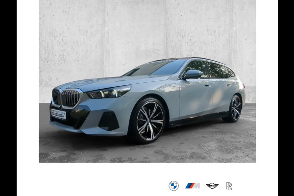 BMW 5 Serie Touring 520dA M-SPORT ** LED, NAVi+, HuD, PANORAMA, 20-inch LMV, DRIV. ASS+ ** 1e EIG - Ex BMW AG - UNFALLFREI ** ** INFORMEER OOK NAAR ONZE AANTREKKELIJKE FINANCIAL-LEASE TARIEVEN ** BMW 5 Serie Touring 520dA M-SPORT ** LED, NAVi+, HuD, PANORAMA, 20-inch LMV, DRIV. ASS+ ** 1e EIG - Ex BMW AG - UNFALLFREI ** ** INFORMEER OOK NAAR ONZE AANTREKKELIJKE FINANCIAL-LEASE TARIEVEN **