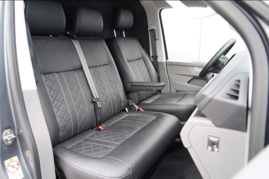 Volkswagen Transporter 2.0 TDI L2H3 DSG-Aut. / Leder / Virtual Cockpit / Navi / Black style sportpakket!