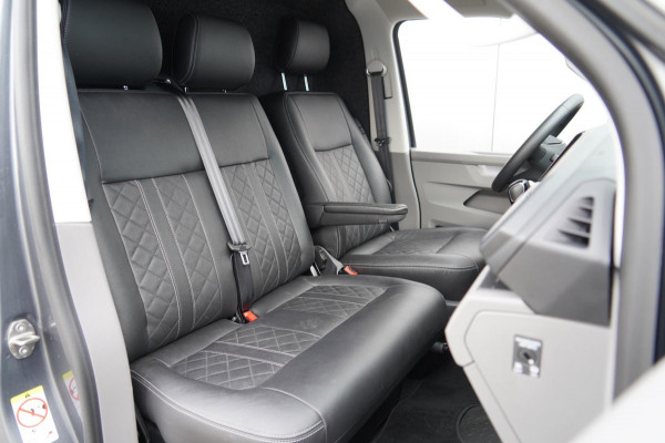 Volkswagen Transporter 2.0 TDI L2H3 DSG-Aut. / Leder / Virtual Cockpit / Navi / Black style sportpakket!