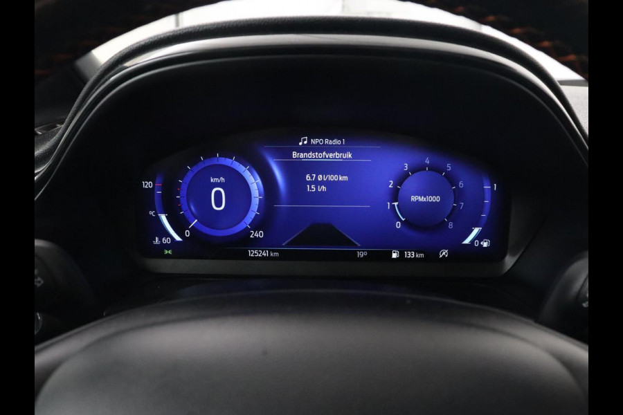 Ford Fiesta 1.0 EcoBoost ST-Line | Panoramadak | Stoel & stuurverwarming | Camera | Carplay | Navigatie | Airco | Climate control