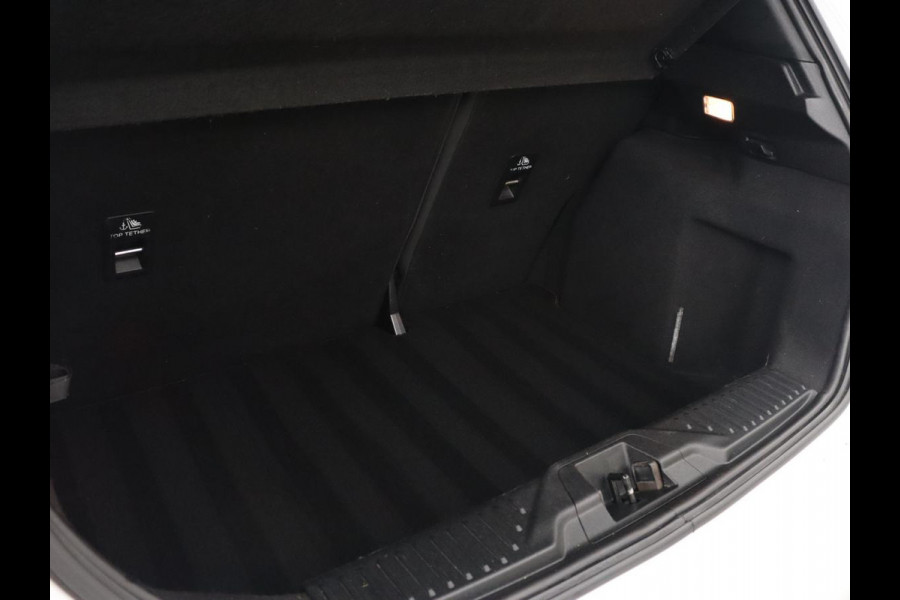 Ford Fiesta 1.0 EcoBoost ST-Line | Panoramadak | Stoel & stuurverwarming | Camera | Carplay | Navigatie | Airco | Climate control