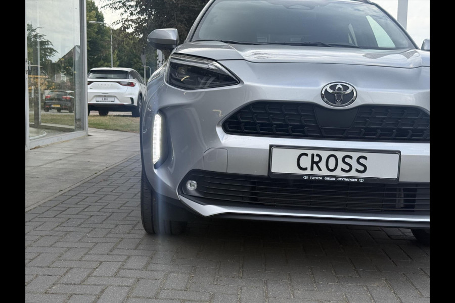 Toyota Yaris Cross 1.5 Hybrid First Edition | Facelift, Treeplanken, Groot scherm, Apple CarPlay/Android Auto, 17inch, Keyless