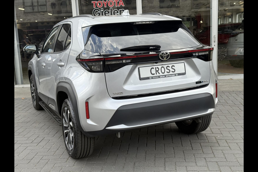 Toyota Yaris Cross 1.5 Hybrid First Edition | Facelift, Treeplanken, Groot scherm, Apple CarPlay/Android Auto, 17inch, Keyless