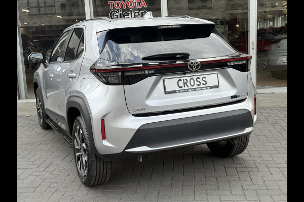 Toyota Yaris Cross 1.5 Hybrid First Edition | Facelift, Treeplanken, Groot scherm, Apple CarPlay/Android Auto, 17inch, Keyless