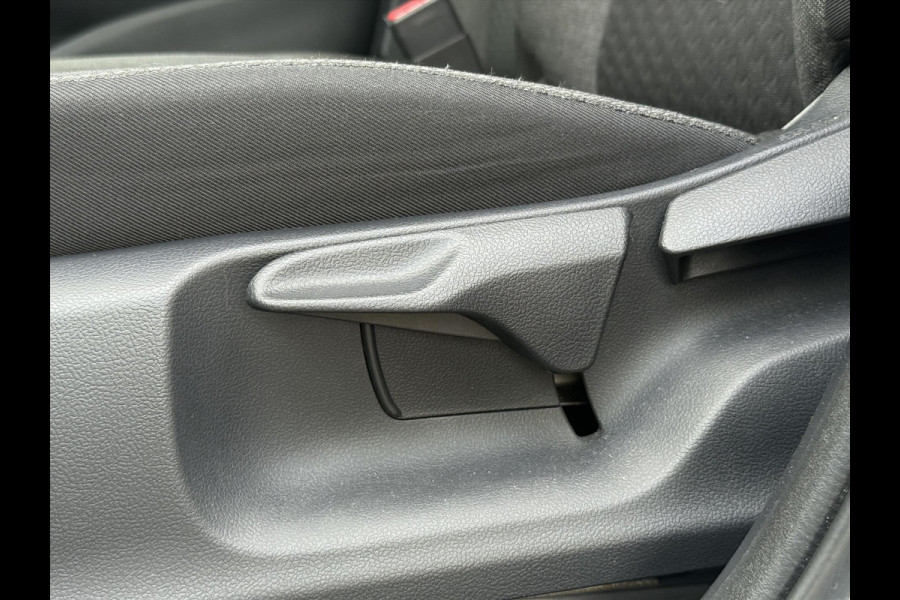 Toyota Yaris Cross 1.5 Hybrid First Edition | Facelift, Treeplanken, Groot scherm, Apple CarPlay/Android Auto, 17inch, Keyless
