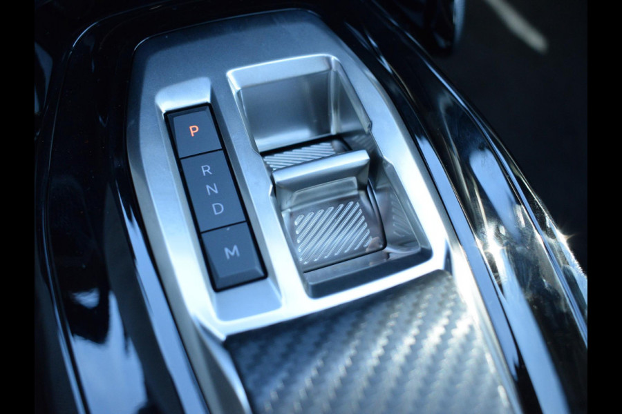 Peugeot 2008 1.2 Hybrid 145 GT 8 JAAR GARANTIE | SCHUIFDAK | ALCANTARA | ACHTERUITRIJCAMERA MET SENSOREN | NAVIGATIE & CARPLAY | E.C.C. |