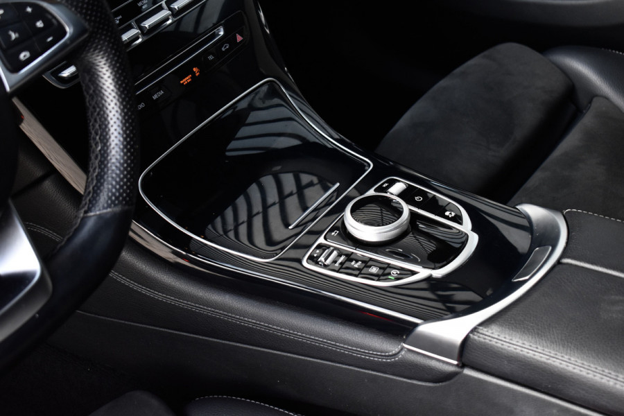 Mercedes-Benz GLC Coupé 250 4MATIC AMG Night Pakket | Schuif/Kanteldak | ACC | Camera | Treeplanken |