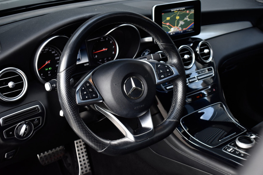 Mercedes-Benz GLC Coupé 250 4MATIC AMG Night Pakket | Schuif/Kanteldak | ACC | Camera | Treeplanken |