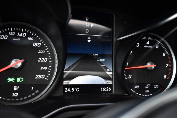 Mercedes-Benz GLC Coupé 250 4MATIC AMG Night Pakket | Schuif/Kanteldak | ACC | Camera | Treeplanken |