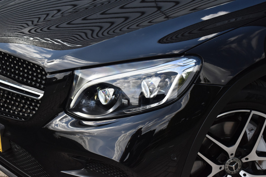 Mercedes-Benz GLC Coupé 250 4MATIC AMG Night Pakket | Schuif/Kanteldak | ACC | Camera | Treeplanken |