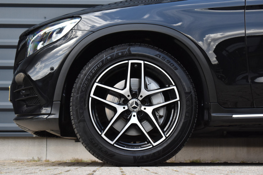 Mercedes-Benz GLC Coupé 250 4MATIC AMG Night Pakket | Schuif/Kanteldak | ACC | Camera | Treeplanken |
