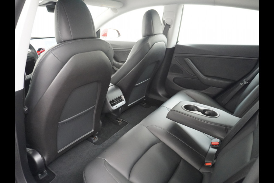 Tesla Model 3 Long Range AWD 75kWh 463PK **Trekhaak**  SOH 89% Lmv FSD-3 Computer Premium Audio AutoPilot Panoramadak Camera's Leer Adaptive-C 4WD Stoel en achterbank verwarming Elektr.Stoelen+Memory+Easy-Entry WiFi 1e Eigenaar Origineel Nederlandse Auto Garantie op Accu/Motor tot 29-06-2028/192.000km