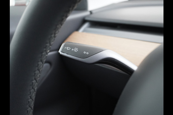 Tesla Model 3 Long Range AWD 75kWh 463PK **Trekhaak**  SOH 89% Lmv FSD-3 Computer Premium Audio AutoPilot Panoramadak Camera's Leer Adaptive-C 4WD Stoel en achterbank verwarming Elektr.Stoelen+Memory+Easy-Entry WiFi 1e Eigenaar Origineel Nederlandse Auto Garantie op Accu/Motor tot 29-06-2028/192.000km