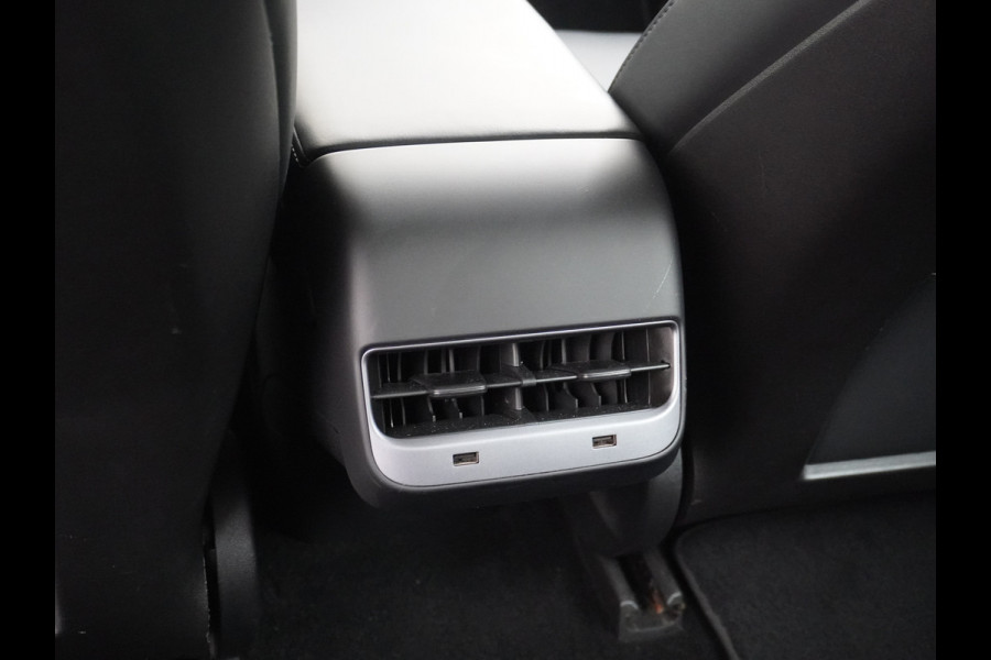 Tesla Model 3 Long Range AWD 75kWh 463PK **Trekhaak**  SOH 89% Lmv FSD-3 Computer Premium Audio AutoPilot Panoramadak Camera's Leer Adaptive-C 4WD Stoel en achterbank verwarming Elektr.Stoelen+Memory+Easy-Entry WiFi 1e Eigenaar Origineel Nederlandse Auto Garantie op Accu/Motor tot 29-06-2028/192.000km