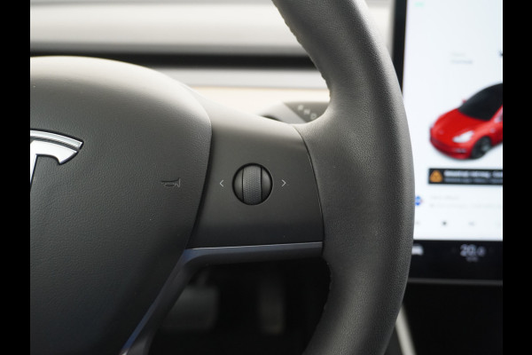 Tesla Model 3 Long Range AWD 75kWh 463PK **Trekhaak**  SOH 89% Lmv FSD-3 Computer Premium Audio AutoPilot Panoramadak Camera's Leer Adaptive-C 4WD Stoel en achterbank verwarming Elektr.Stoelen+Memory+Easy-Entry WiFi 1e Eigenaar Origineel Nederlandse Auto Garantie op Accu/Motor tot 29-06-2028/192.000km