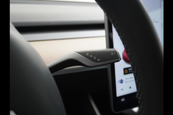 Tesla Model 3 Long Range AWD 75kWh 463PK **Trekhaak**  SOH 89% Lmv FSD-3 Computer Premium Audio AutoPilot Panoramadak Camera's Leer Adaptive-C 4WD Stoel en achterbank verwarming Elektr.Stoelen+Memory+Easy-Entry WiFi 1e Eigenaar Origineel Nederlandse Auto Garantie op Accu/Motor tot 29-06-2028/192.000km