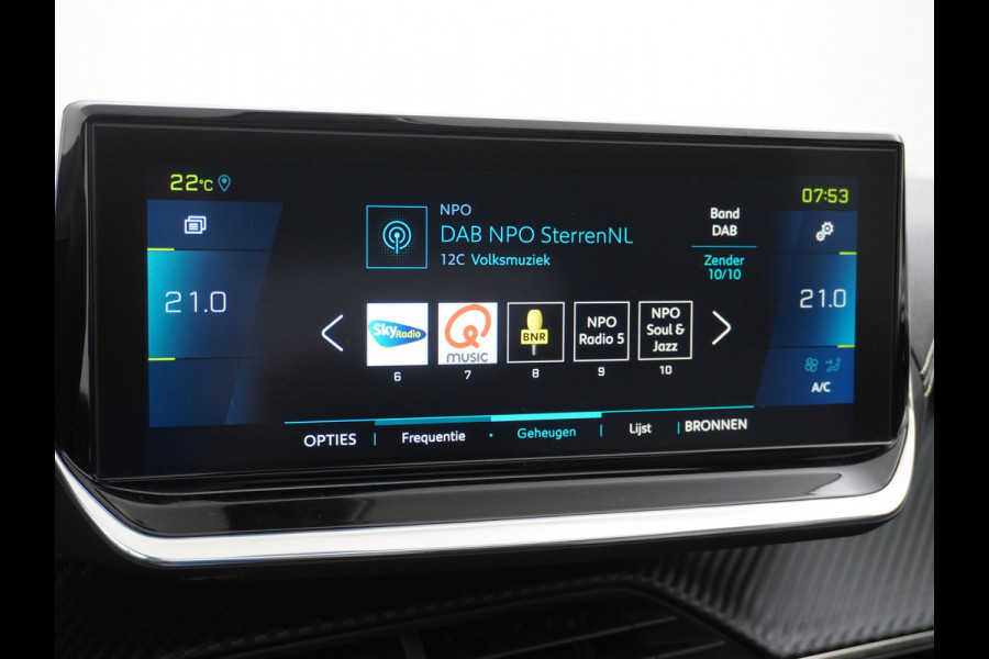Peugeot e-208 EV GT 50kWh SOH 90% Panorama-dak Trekhaak Apple Carplay 360°CameraAndroid Navi Ecc Cruise Control DAB Pdc Stoelverwarming Sportstoelen Led Lmv 17" Privacy Glas Bluetooth Led Connected Apps