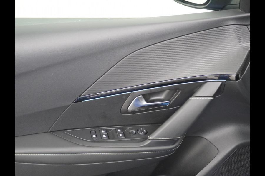 Peugeot e-208 EV GT 50kWh SOH 90% Panorama-dak Trekhaak Apple Carplay 360°CameraAndroid Navi Ecc Cruise Control DAB Pdc Stoelverwarming Sportstoelen Led Lmv 17" Privacy Glas Bluetooth Led Connected Apps