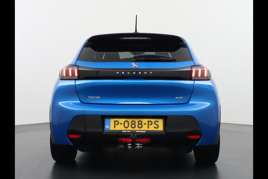 Peugeot e-208 EV GT 50kWh SOH 90% Panorama-dak Trekhaak Apple Carplay 360°CameraAndroid Navi Ecc Cruise Control DAB Pdc Stoelverwarming Sportstoelen Led Lmv 17" Privacy Glas Bluetooth Led Connected Apps