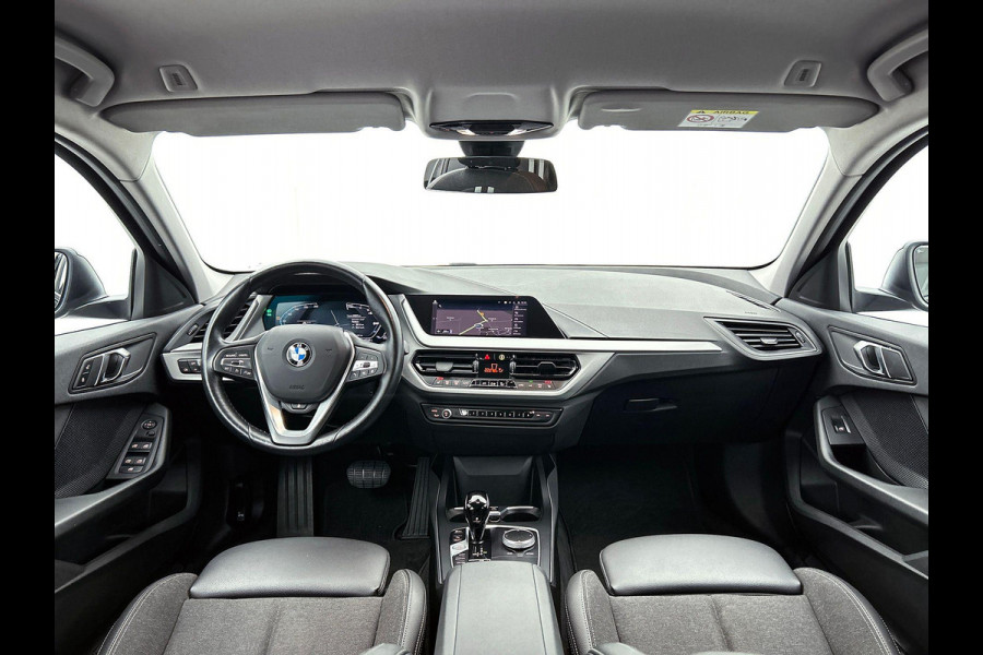 BMW 1-serie 116i Business Edition Plus CARPLAY STOF-LEDER NAVI