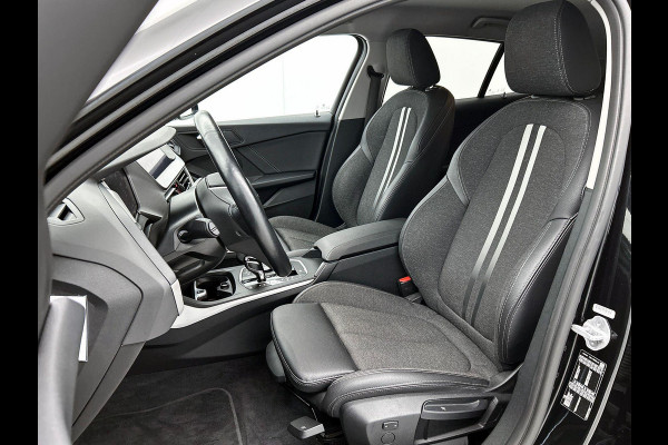 BMW 1-serie 116i Business Edition Plus CARPLAY STOF-LEDER NAVI