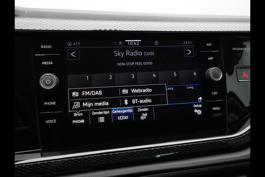 Volkswagen Polo 1.0 TSI 95pk DSG Life Edition Navigatie Stoelverwarming Acc Camera keyless Carplay 307