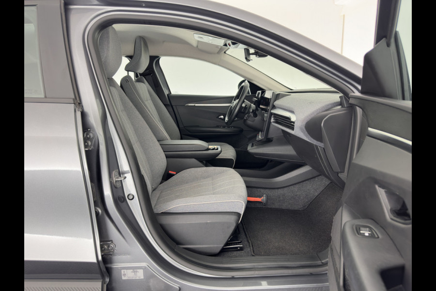 Renault Mégane E-Tech EV60 Optimum Charge Evolution [ 3-Fase ] {SOH-92%} (INCL-BTW) Aut *FULL-LED | DIGI-COCKPIT | NAVI-FULLMAP | CAMERA | COMFORT-SEATS | KEYLESS | ECC | PDC | CRUISE | DAB | CARPLAY | SHIFT-PADDLES | LANE-ASSIST | 18''ALU*