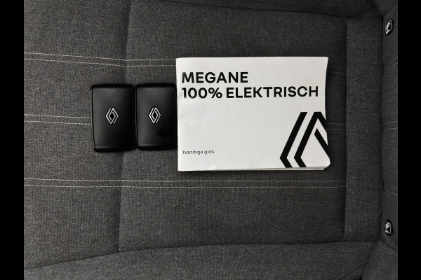 Renault Mégane E-Tech EV60 Optimum Charge Evolution [ 3-Fase ] {SOH-92%} (INCL-BTW) Aut *FULL-LED | DIGI-COCKPIT | NAVI-FULLMAP | CAMERA | COMFORT-SEATS | KEYLESS | ECC | PDC | CRUISE | DAB | CARPLAY | SHIFT-PADDLES | LANE-ASSIST | 18''ALU*