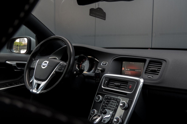 Volvo V60 1.5 T3 Nordic+ | R-DESIGN | TREKHAAK | PDC | STOELVERWAMING