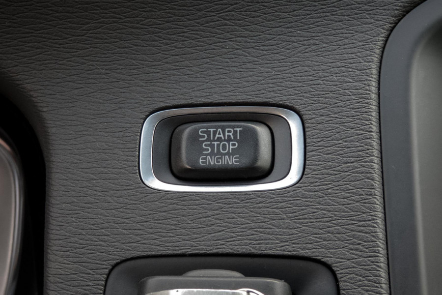 Volvo V60 1.5 T3 Nordic+ | R-DESIGN | TREKHAAK | PDC | STOELVERWAMING
