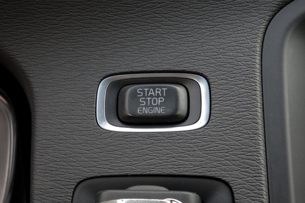 Volvo V60 1.5 T3 Nordic+ | R-DESIGN | TREKHAAK | PDC | STOELVERWAMING