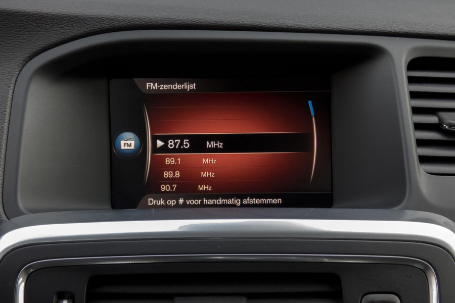 Volvo V60 1.5 T3 Nordic+ | R-DESIGN | TREKHAAK | PDC | STOELVERWAMING
