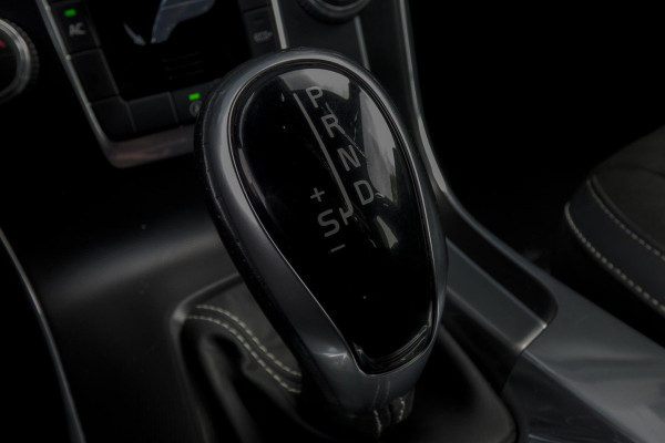 Volvo V60 1.5 T3 Nordic+ | R-DESIGN | TREKHAAK | PDC | STOELVERWAMING