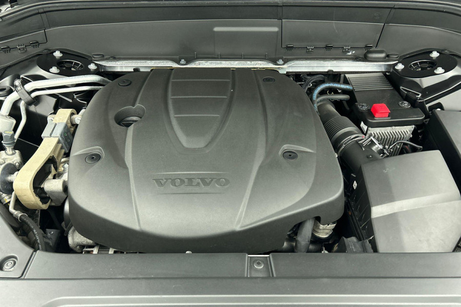 Volvo XC90 2.0 D4 90th Anniversary Edition 7 Persoons (NL-auto, Goed onderH, Carplay/ Android, Camera, Navi, StoelV, Leer, Etc)