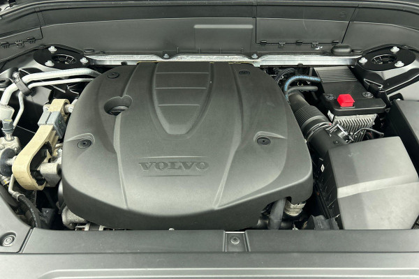 Volvo XC90 2.0 D4 90th Anniversary Edition 7 Persoons (NL-auto, Goed onderH, Carplay/ Android, Camera, Navi, StoelV, Leer, Etc)
