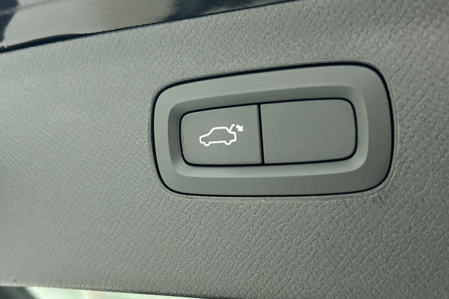 Volvo XC90 2.0 D4 90th Anniversary Edition 7 Persoons (NL-auto, Goed onderH, Carplay/ Android, Camera, Navi, StoelV, Leer, Etc)