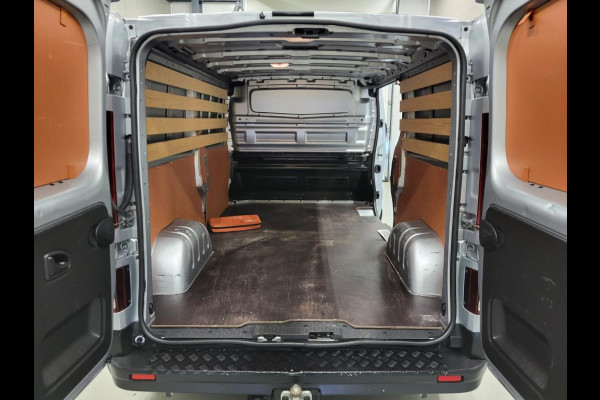 Renault Trafic 2.0dCi L2/H1 Trekhaak Euro 6! Renault Trafic 2.0dCi L2/H1 Trekhaak Euro 6!